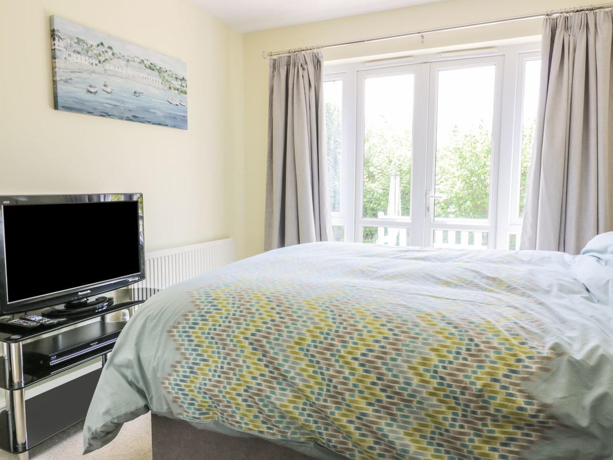 12 Kel Avon Villa Truro Exterior photo